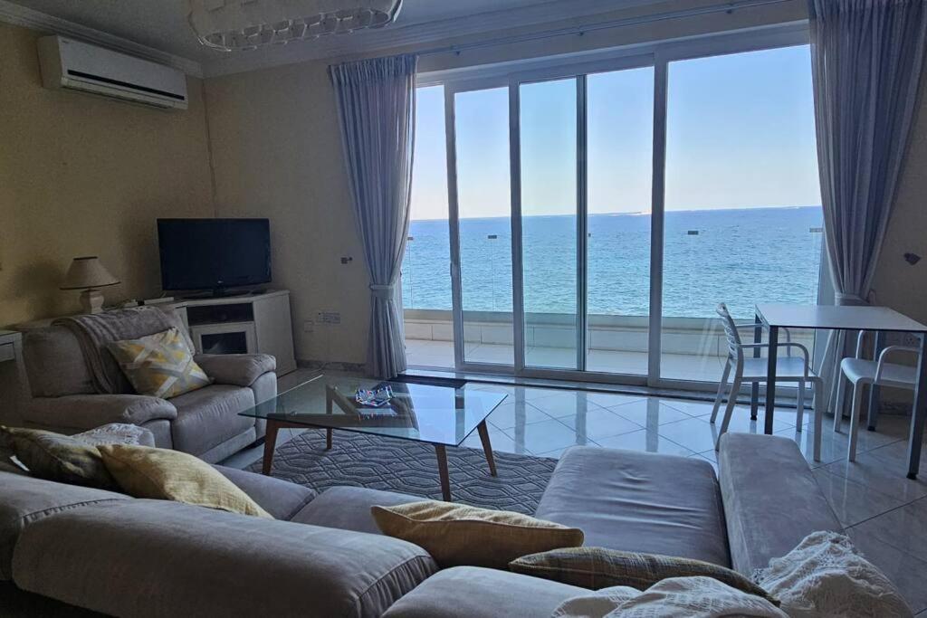Front Sea View 3 Bedroom 2 Bathrooms At Promenade *