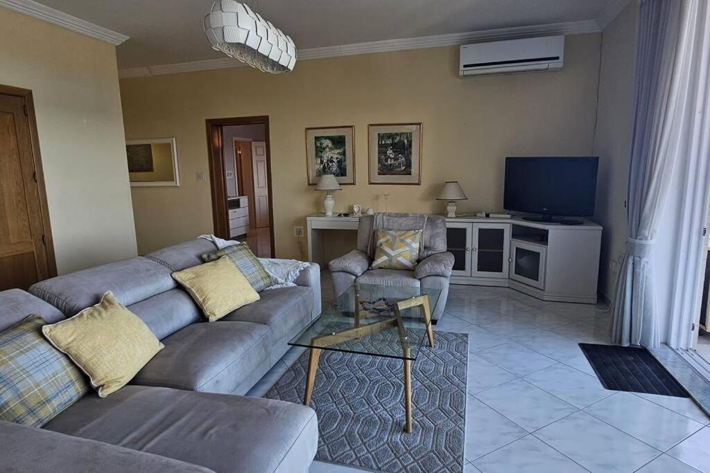 Front Sea View 3 Bedroom 2 Bathrooms At Promenade Appartement