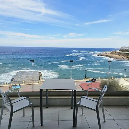Front Sea View 3 Bedroom 2 Bathrooms At Sliema Beach Promenade Exterior photo