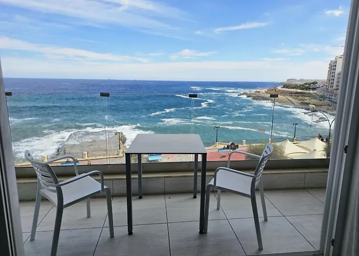 Front Sea View 3 Bedroom 2 Bathrooms At Sliema Beach Promenade