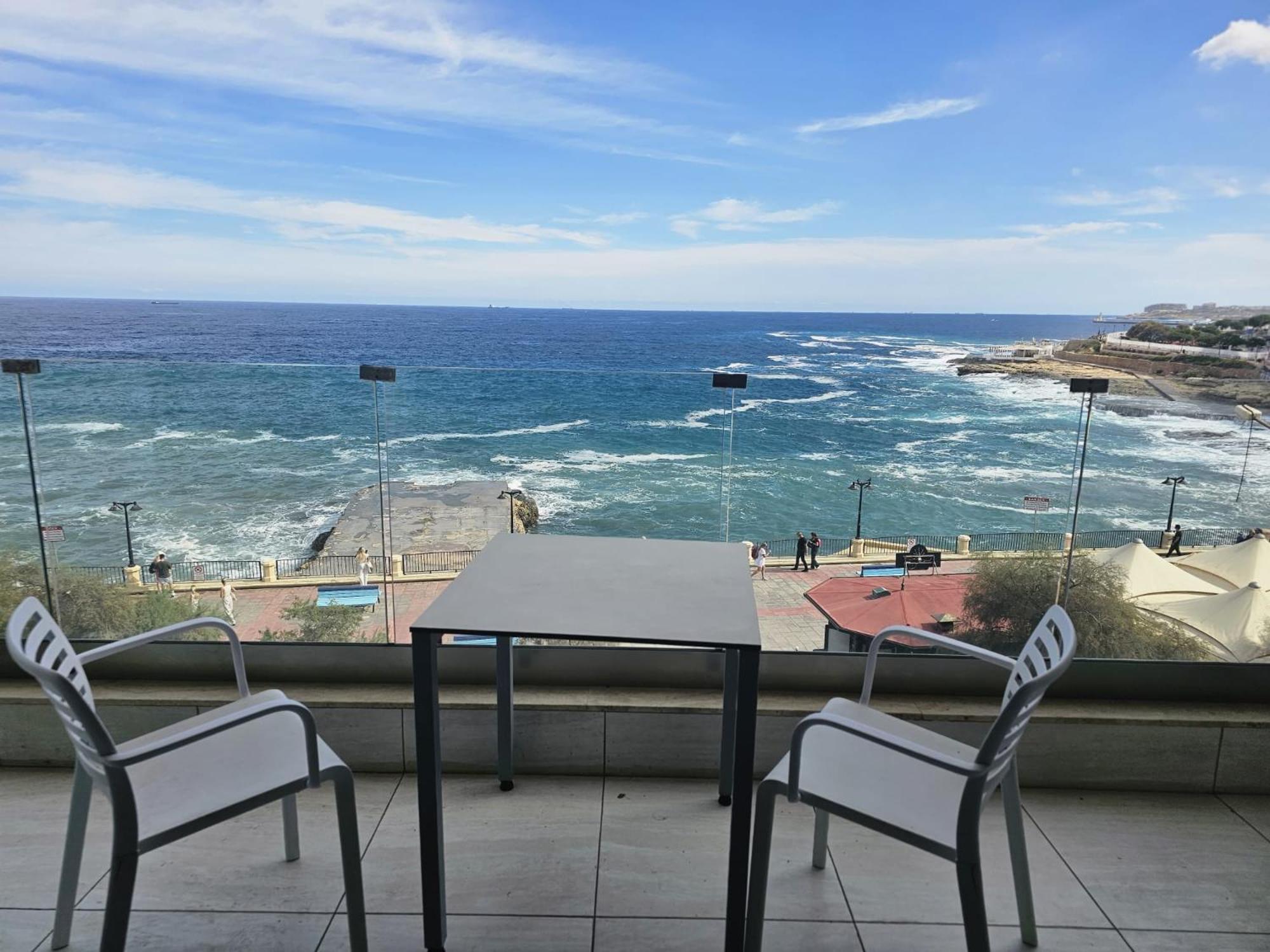 Apartment Front Sea View 3 Bedroom 2 Bathrooms At Promenade *