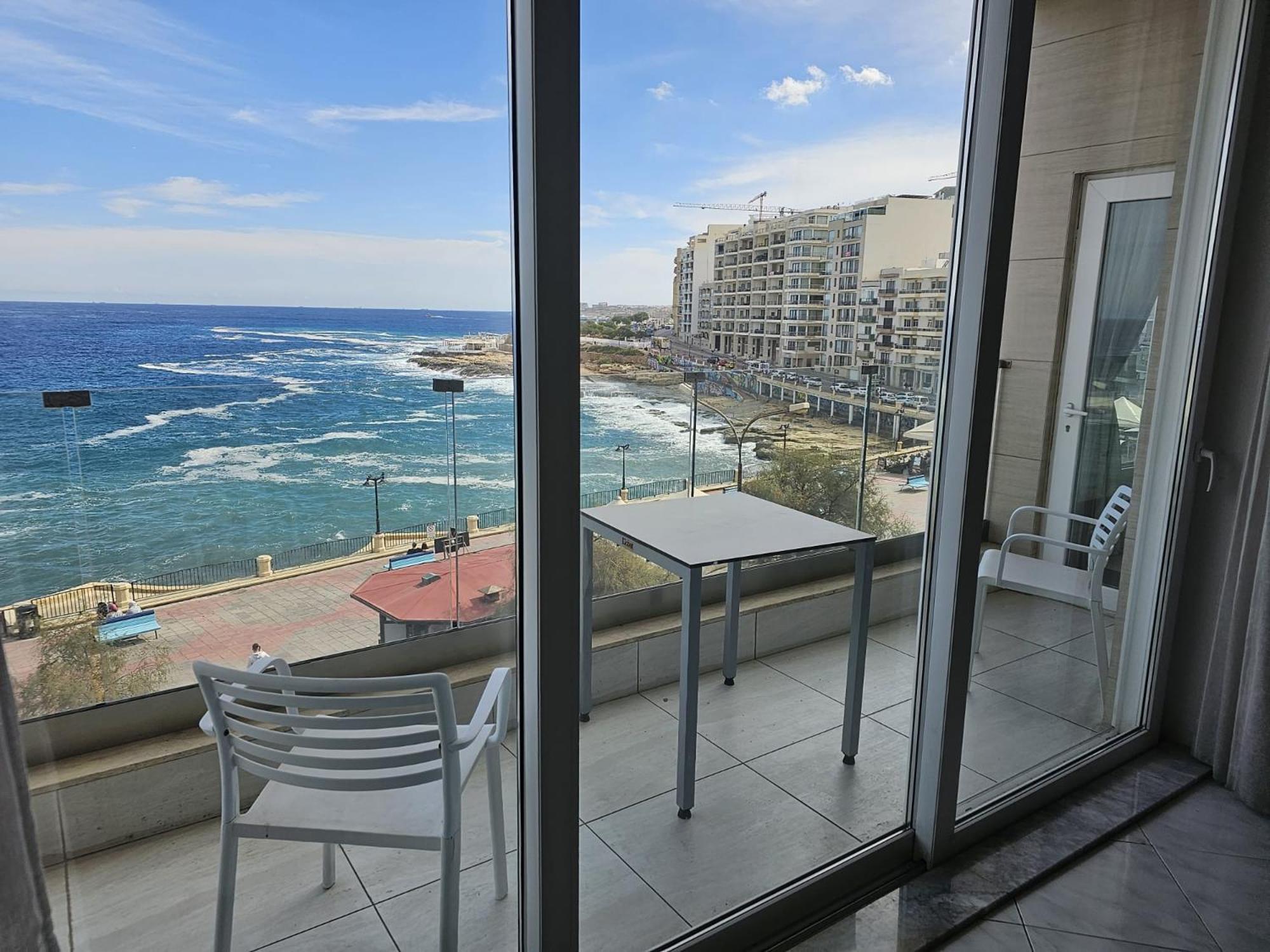 Front Sea View 3 Bedroom 2 Bathrooms At Promenade *