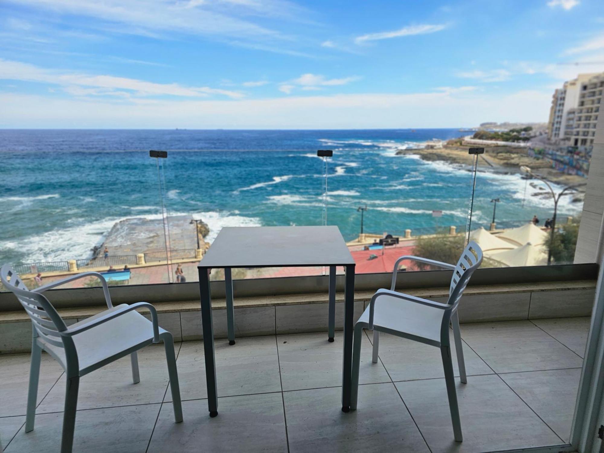 Front Sea View 3 Bedroom 2 Bathrooms At Promenade *
